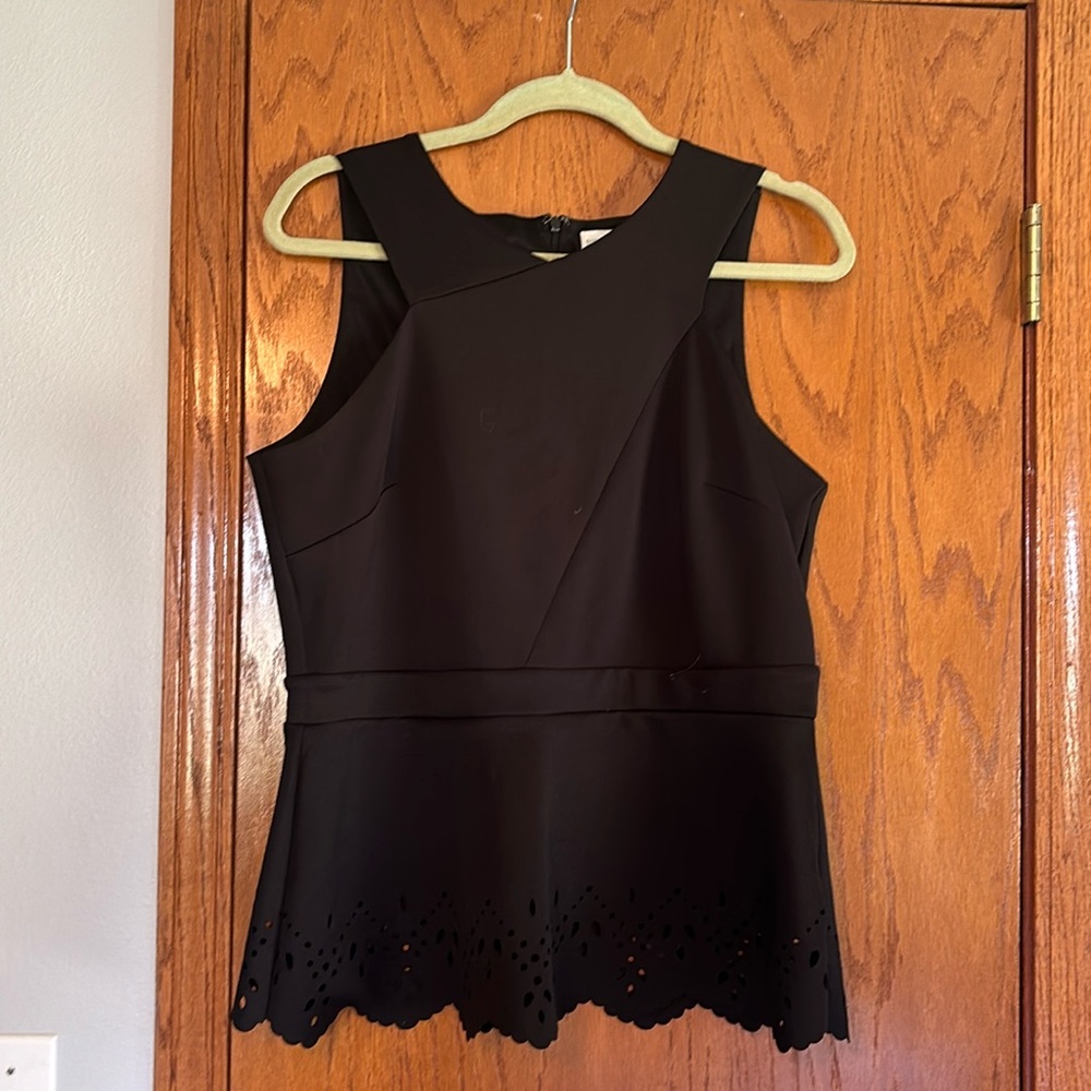 Cute black top
